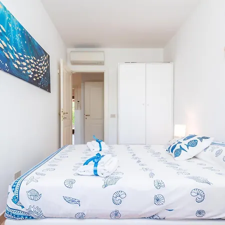Apartment Il Borgo 20 D4 700m From The - Happy