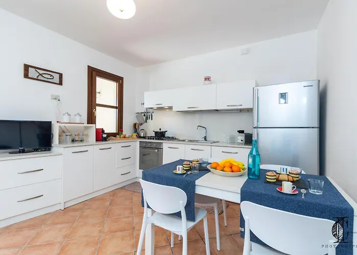 Apartman Il Borgo 20 D4 700m From The - Happy